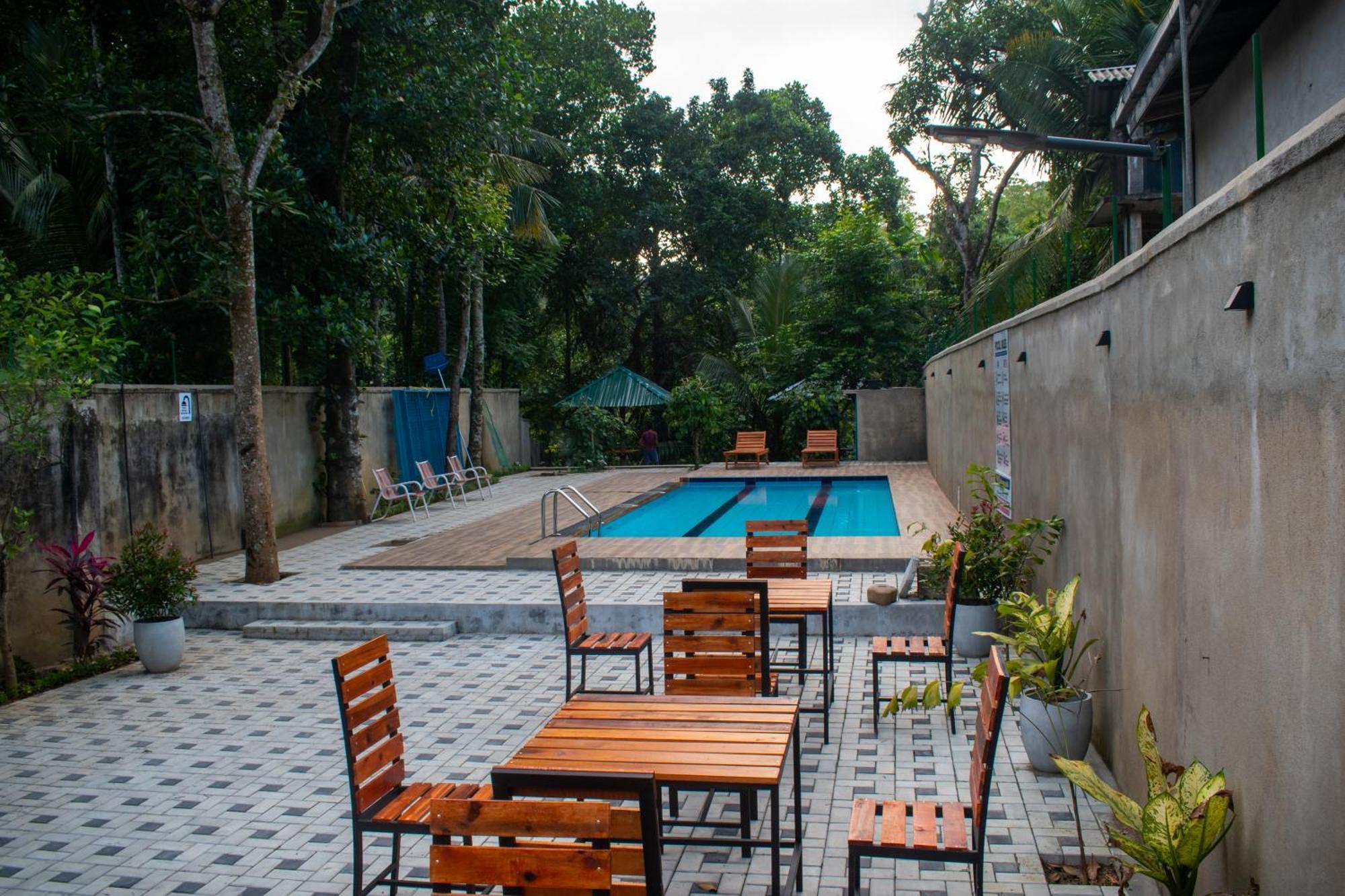 Villa Tranquil Kandy Peradeniya Exterior foto